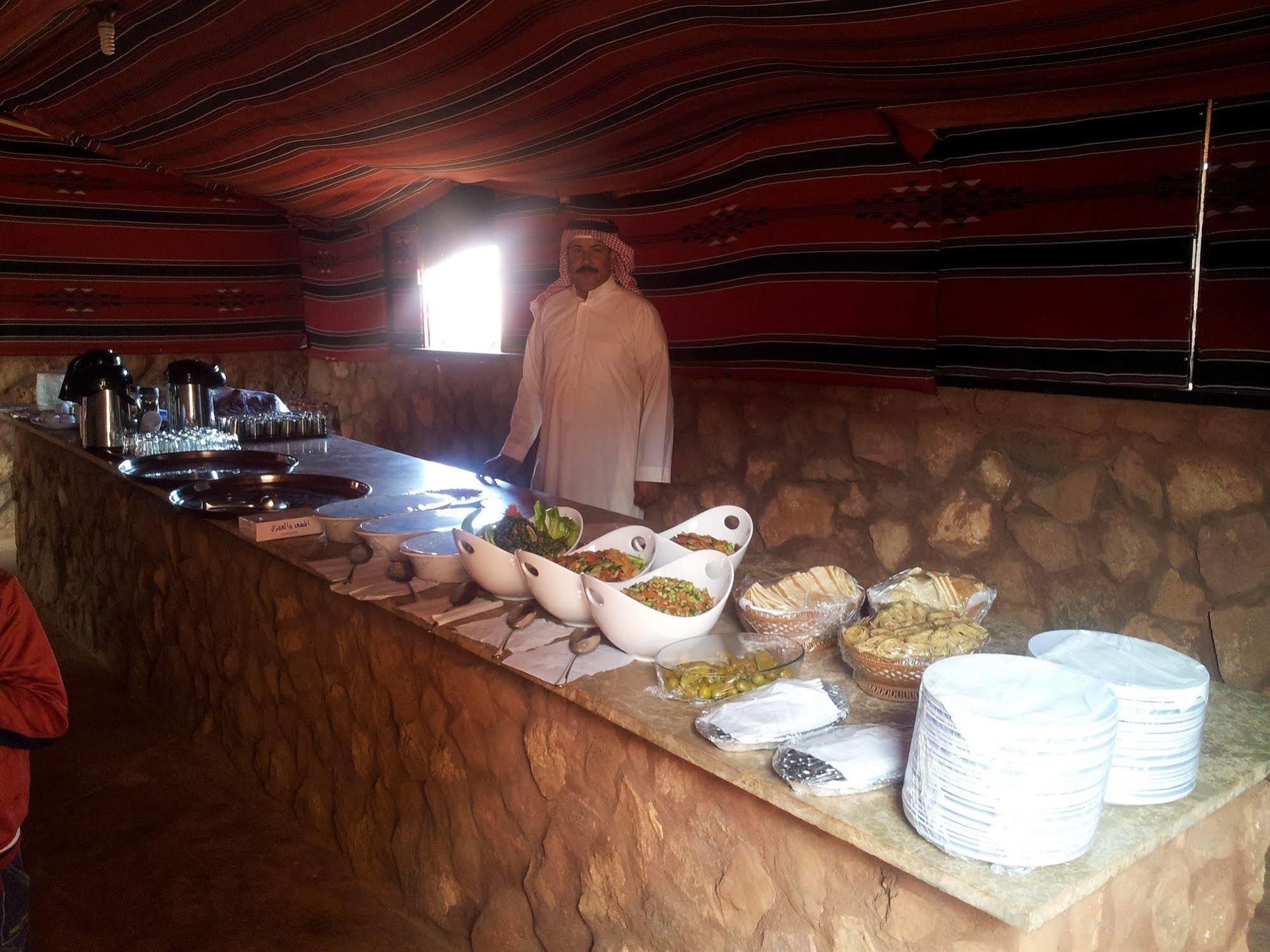 Wadi Rum Caravan Camp Luaran gambar